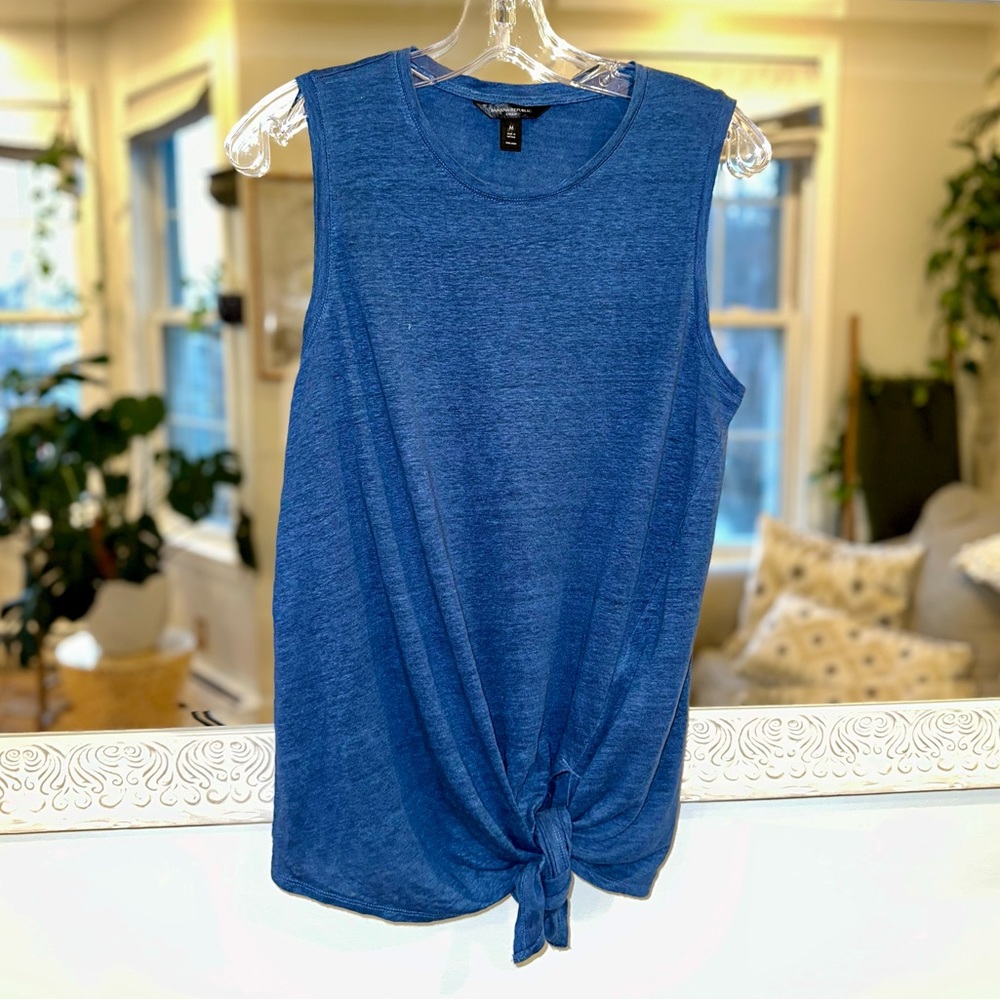 Banana Republic Linen Blue Sleeveless Botton Knot Tie Top - M